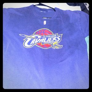 Medium cavs tee